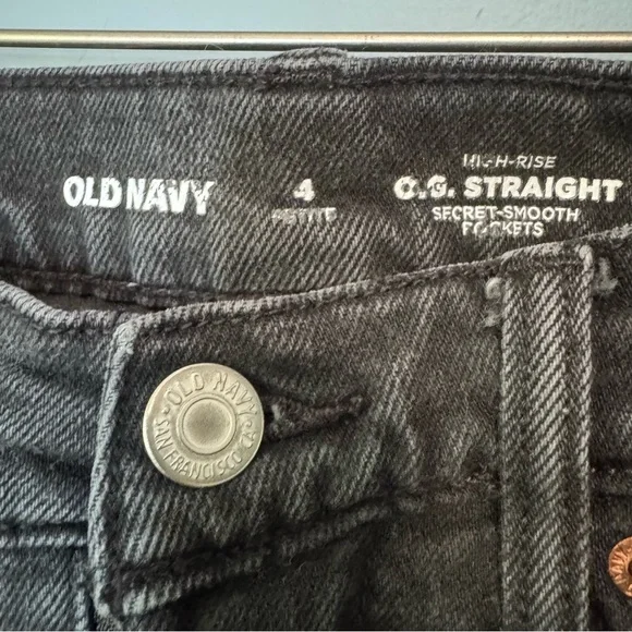 Old Navy OG Straight High Rise Jeans in Black. Women’s 4 Petite - Picture 4 of 13